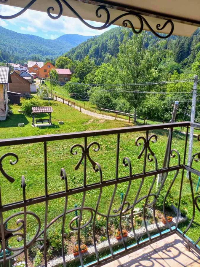 Cottage "Kliverent" Яремча Экстерьер фото