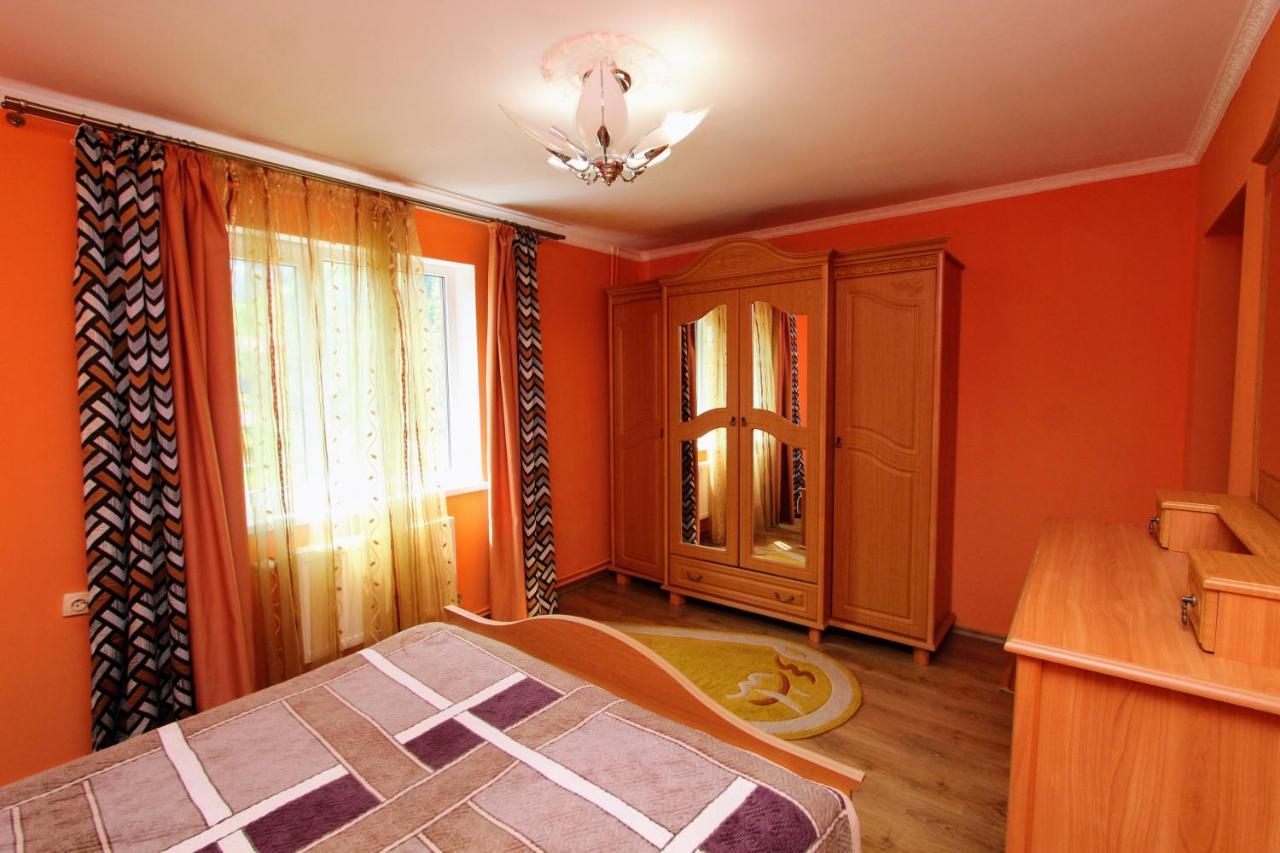 Cottage "Kliverent" Яремча Экстерьер фото
